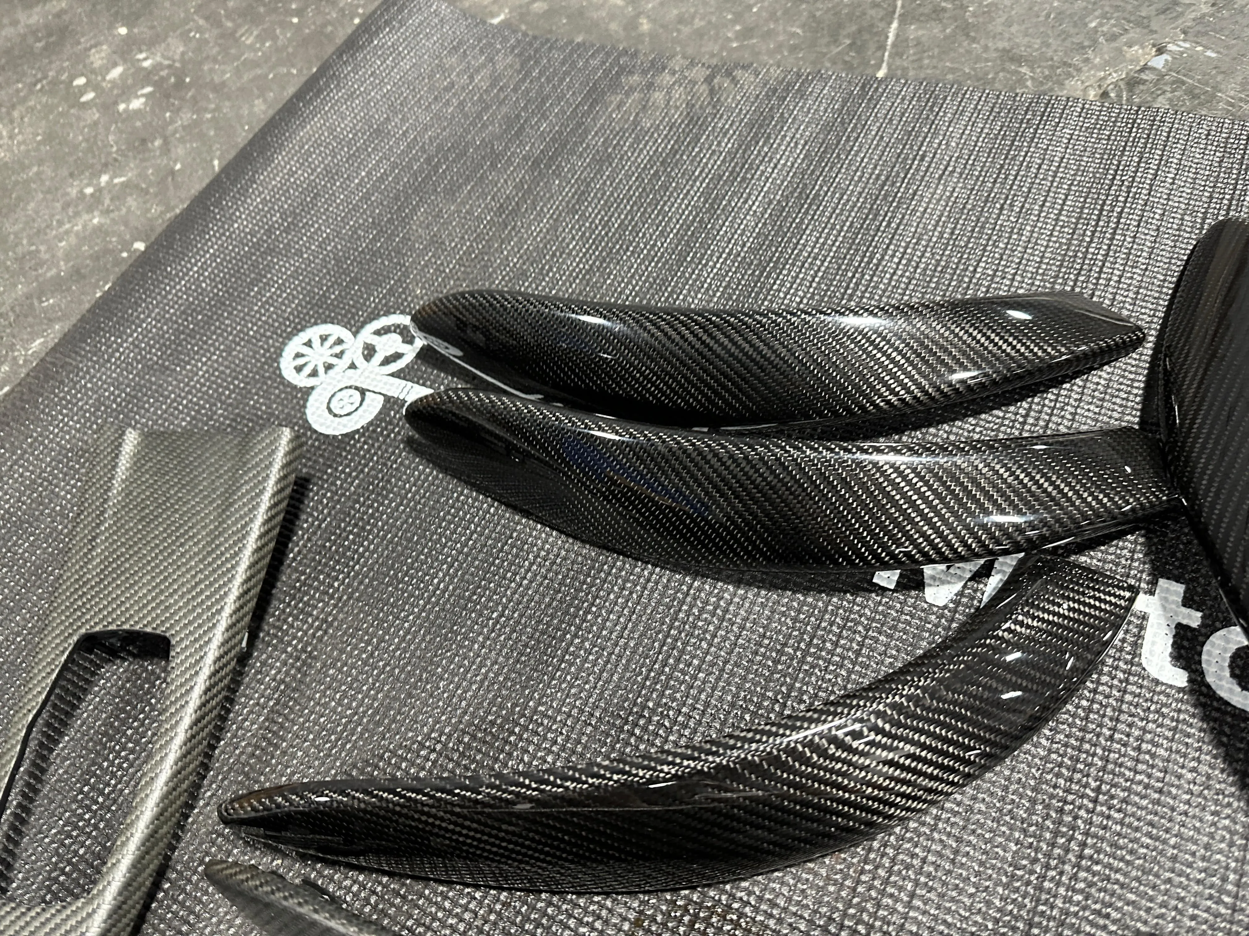 Scratch and dent F3x Carbon Interior Pieces